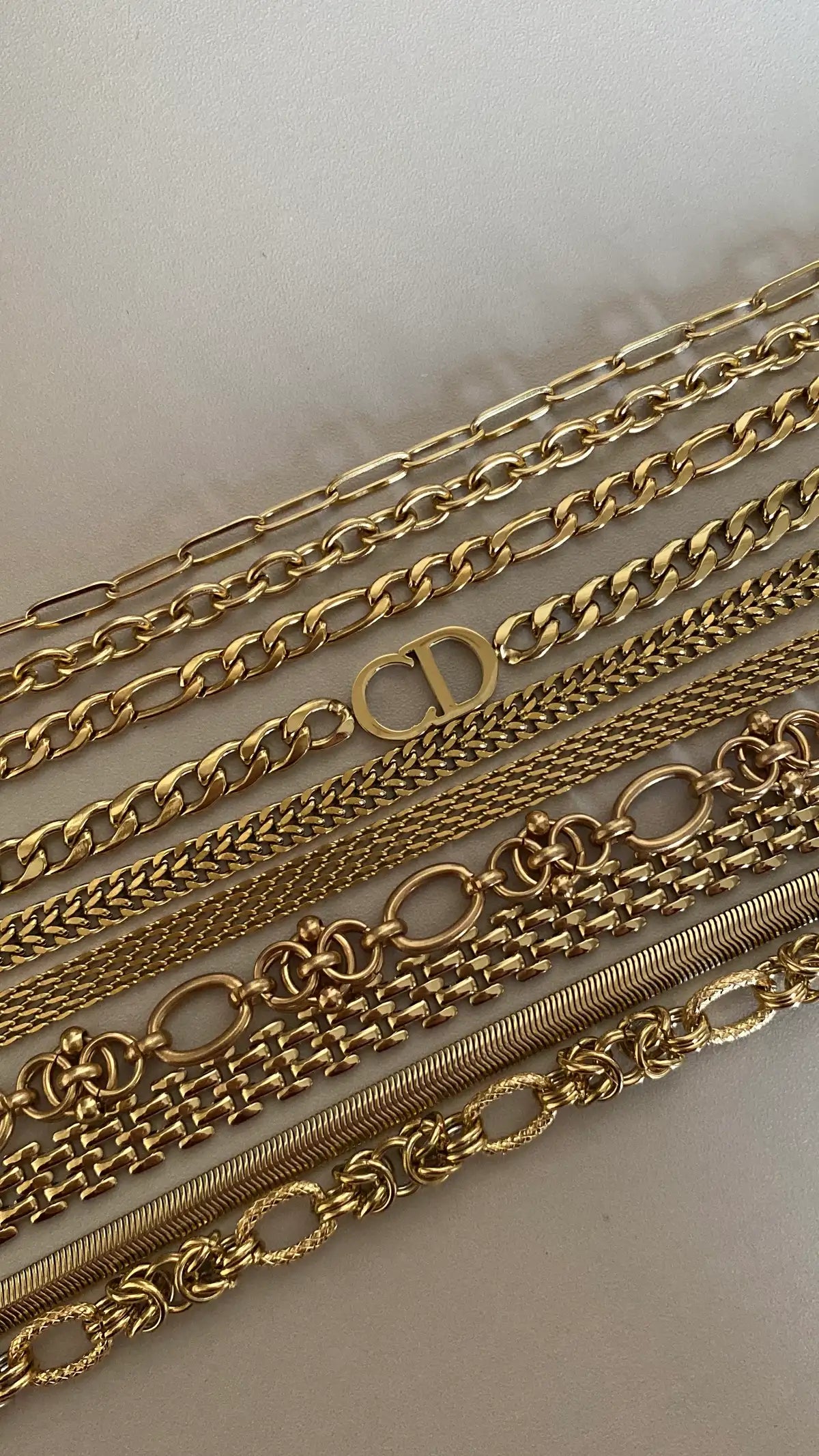 Basic necklaces