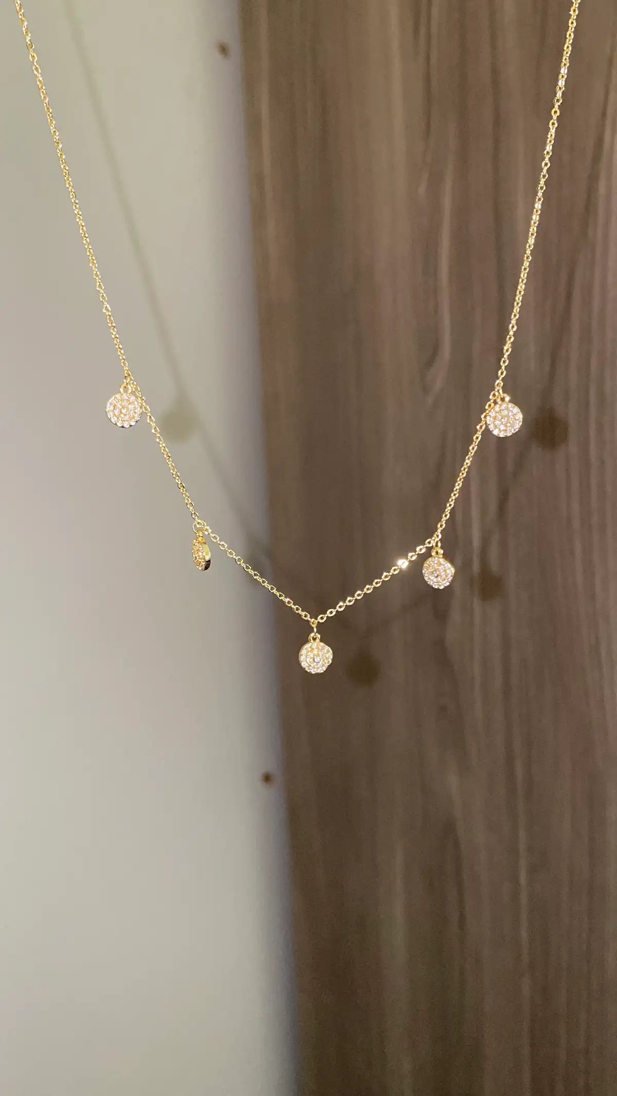 Shiny circles necklace