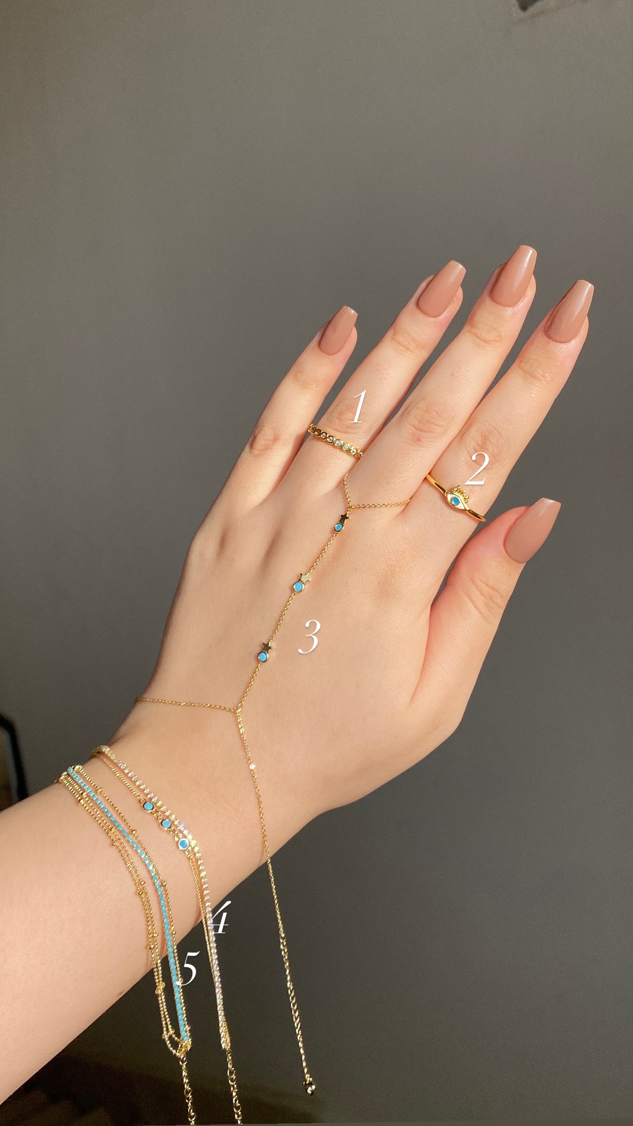 Light blue hand chain styling