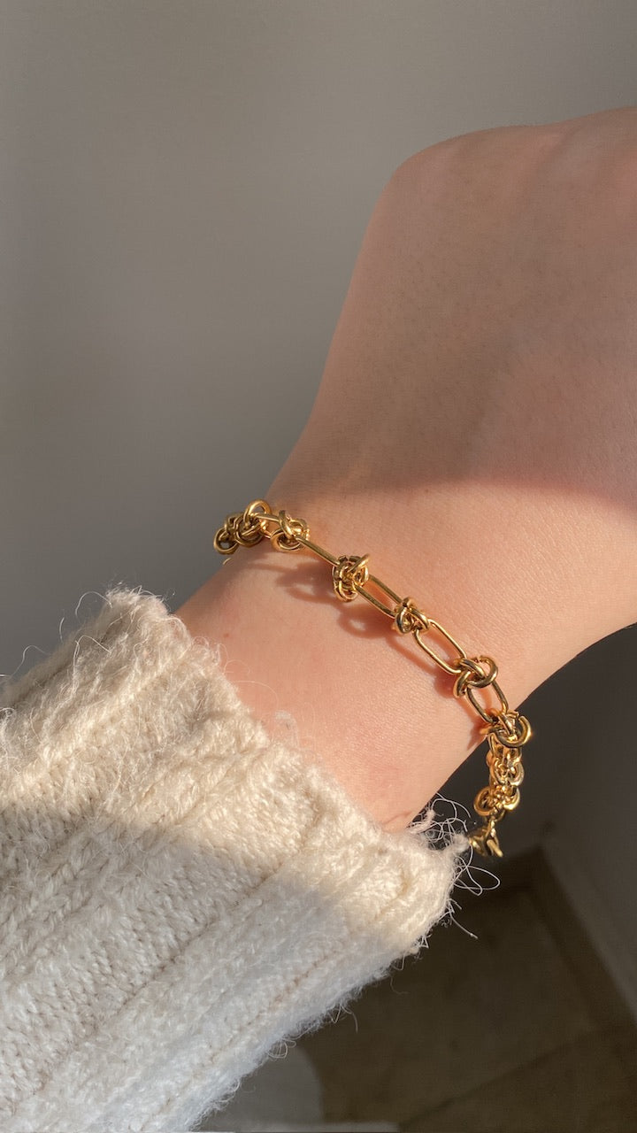Knots braclet