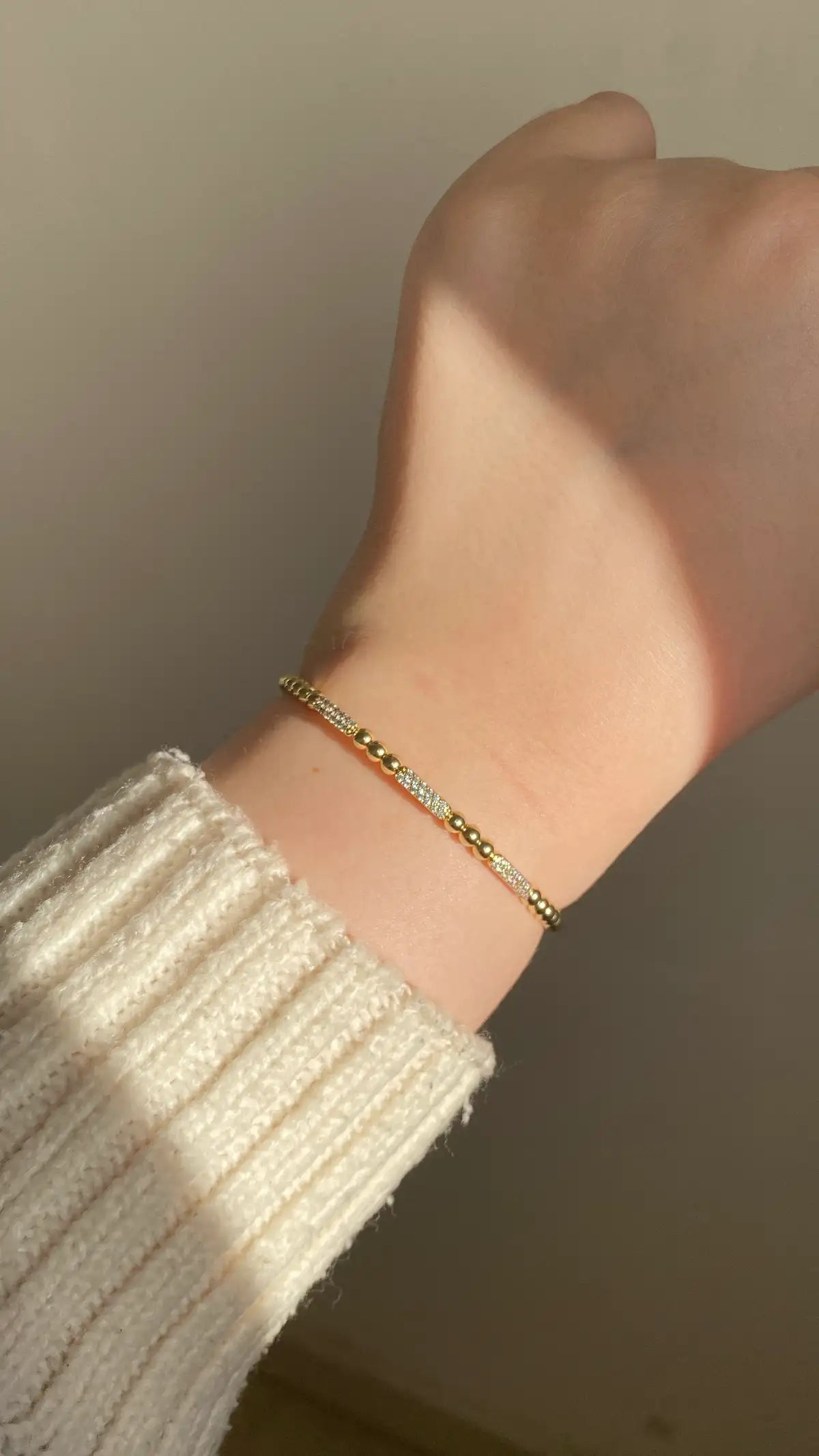Shiny bangle