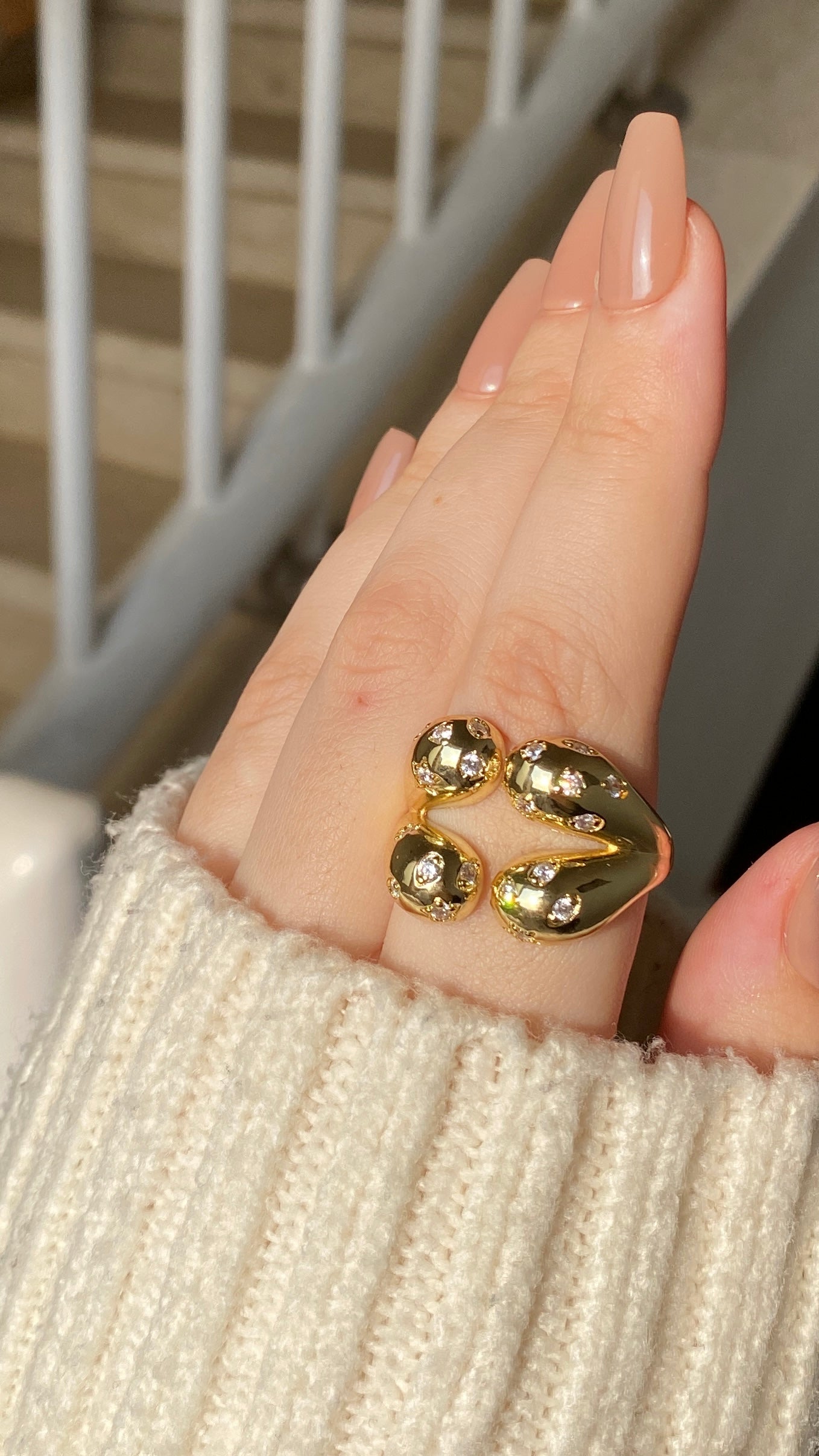 Bounded ring