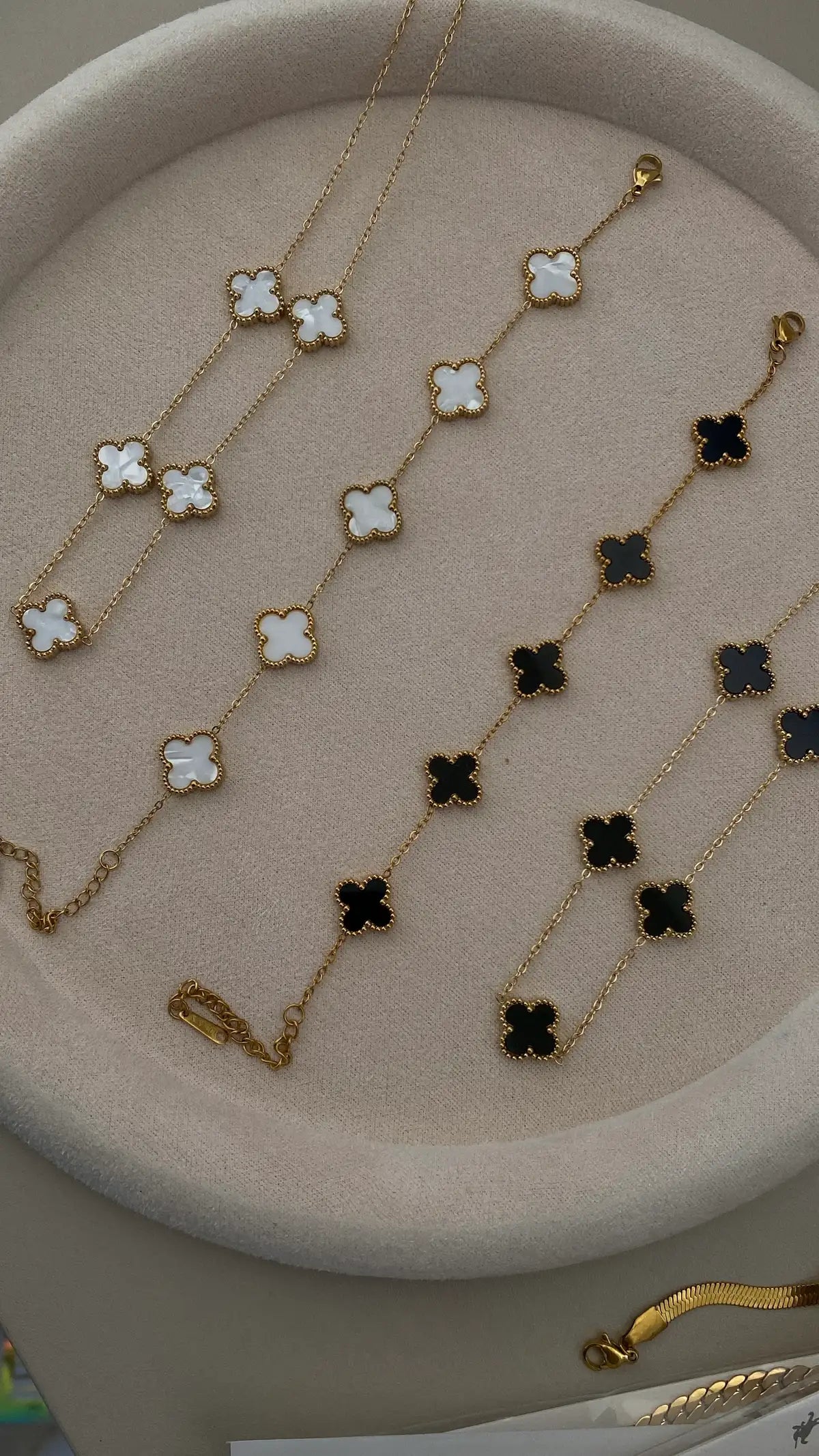 Van kleef necklace and braclet