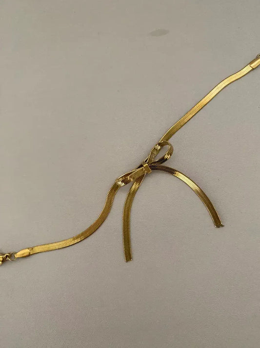Large bow bracelet