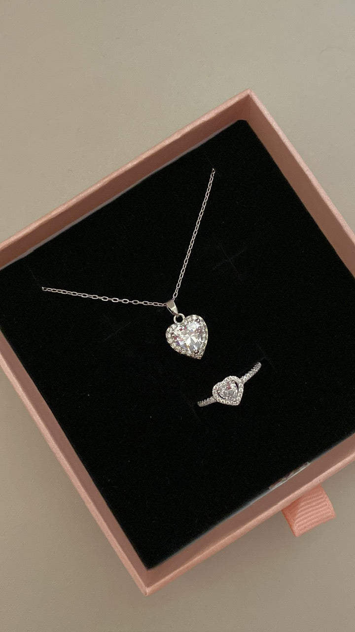 White Pandora ring and necklace